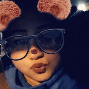 Meet your Posher, Sasha